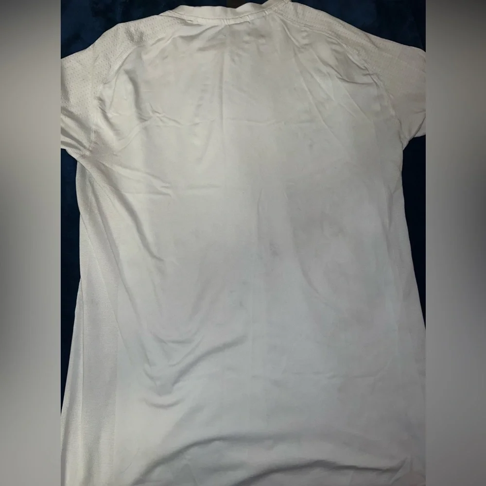 Gymshark Sz Med men’s Short sleeve - Picture 4 of 4